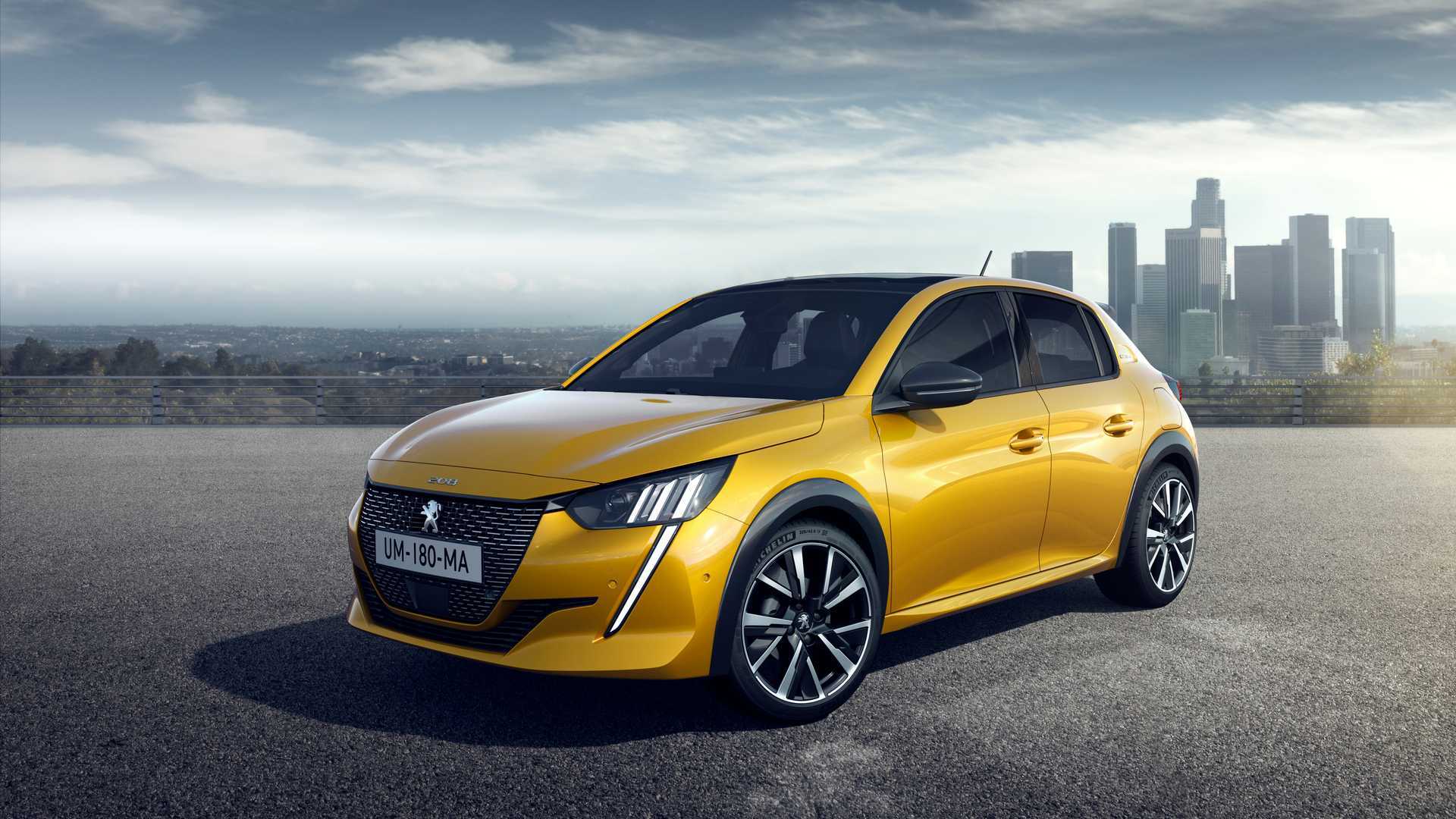 PEUGEOT 208